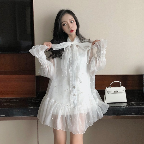 Retro sieviešu kleita ar apkakli ar lenti un pērlēm