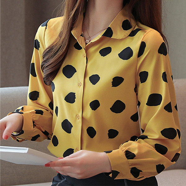 Aktuāls sieviešu krekls ar klasisku apkakli un garām piedurknēm