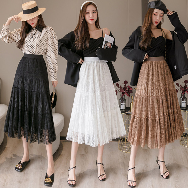 Moodne pitsiga naiste seelik – lõikega mudel