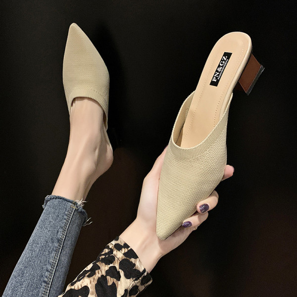 Ženske moderne papuče na špicasti model s niskom petom