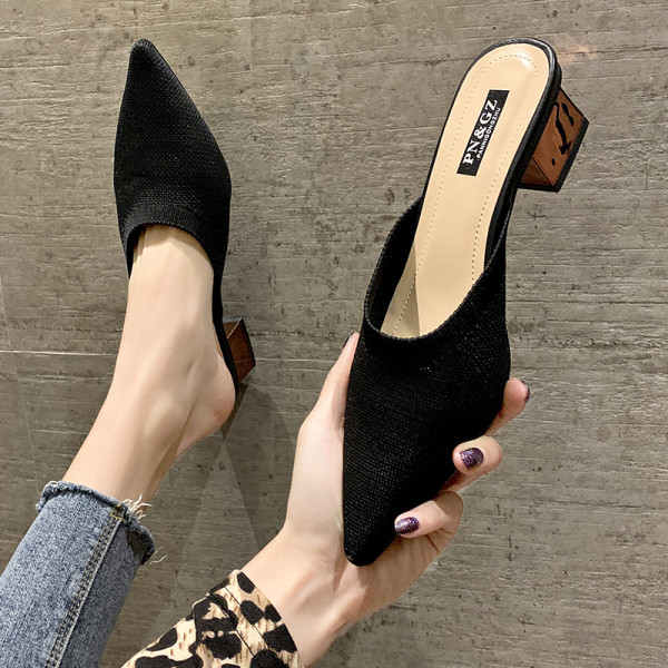 Ženske moderne papuče na špicasti model s niskom petom