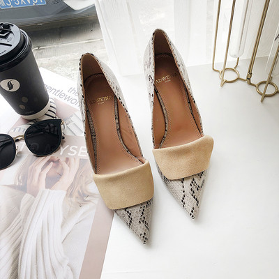 Stilīgs sieviešu apavu smails modelis no mākslīgās ādas ar plānu papēdi