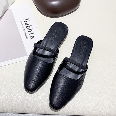 Moteriškos odinės šlepetės plokščiu padu ir dirželiu