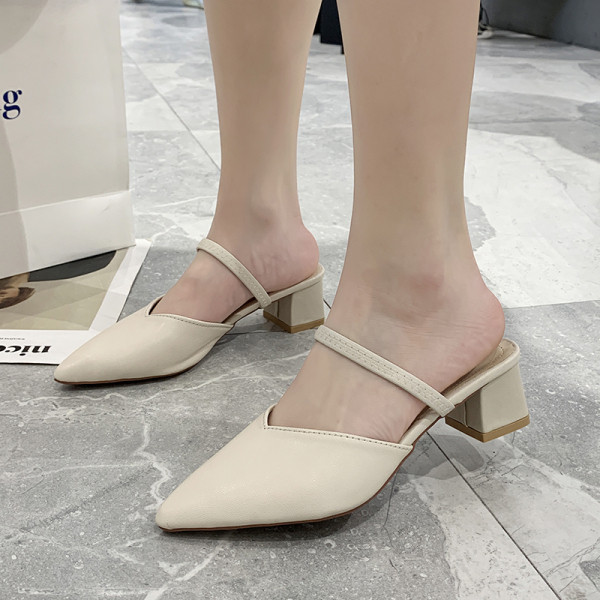 Laisvalaikio moteriškos šlepetės iš eko odos - smailaus modelio