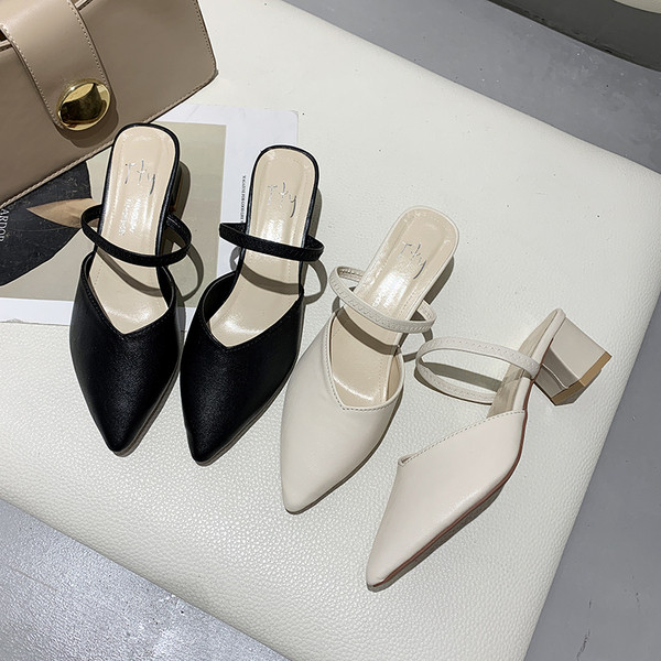 Laisvalaikio moteriškos šlepetės iš eko odos - smailaus modelio