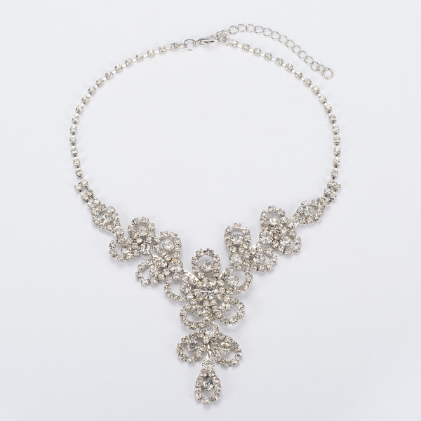 Κομψό γυναικείο κολιέ με διακόσμηση  πέτρες