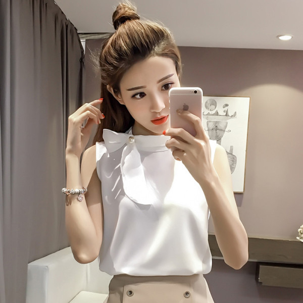 Stilingas moteriškas apatinis trikotažas su kaspinu ir plačiais petnešėlėmis