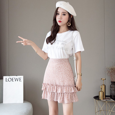 Ikdienas sieviešu svārku piegriezuma modelis ar augstu vidukli