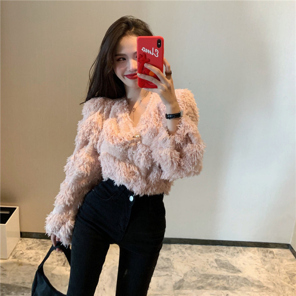 Modern női ing spitz nyakkivágással és gombokkal