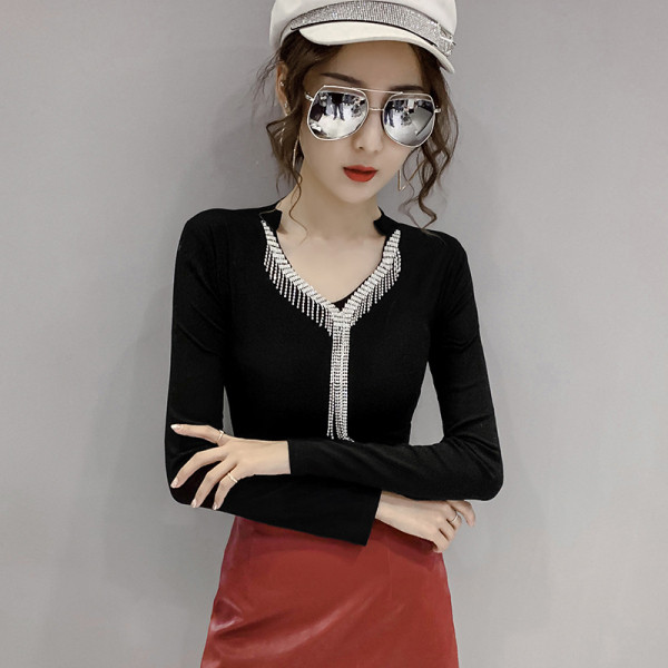 Šiuolaikinė moteriška palaidinė su akmenukais ir špico iškirpte