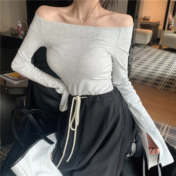 Ikdienas sieviešu blūze ar nolaistām piedurknēm