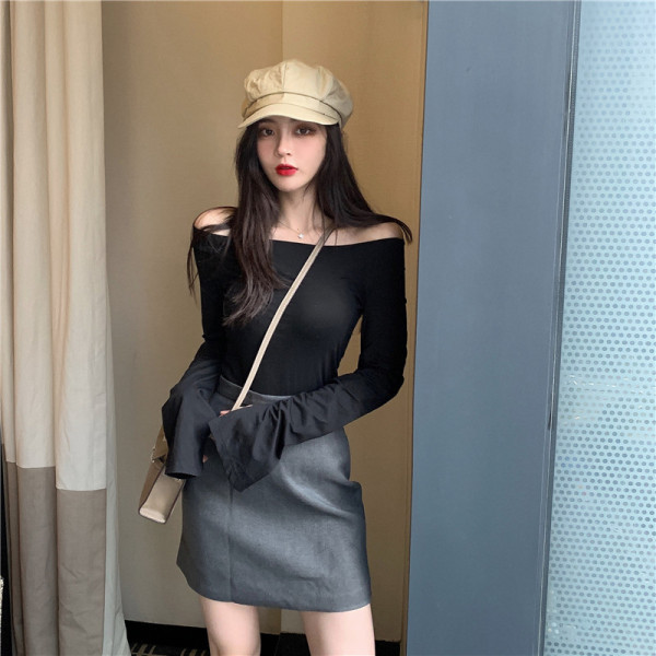 Ikdienas sieviešu blūze ar nolaistām piedurknēm