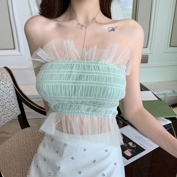 Mūsdienīgs sieviešu krūšturs ar tillu