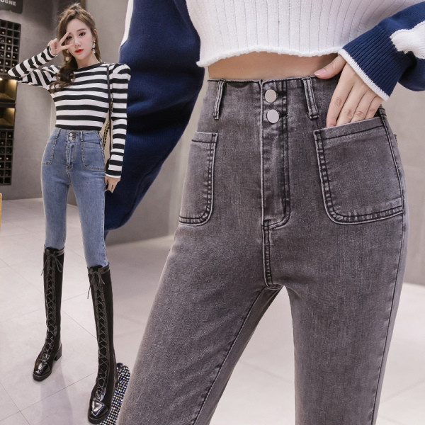 Női farmer Vékony modell gombokkal és zsebekkel