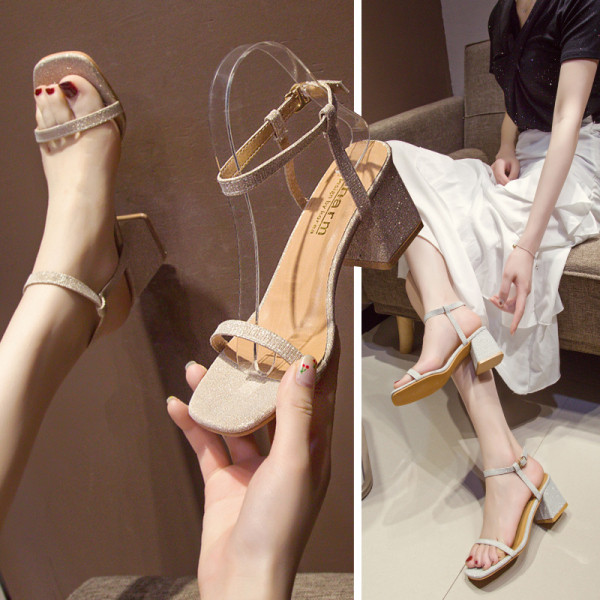 Sieviešu modernas sandales ar biezu papēdi un spīdīgu efektu