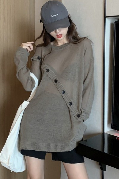 Широка дамска пролетна блуза с копчета 