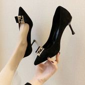 Pantofi casual dama cu decor metalic si tocuri inalte