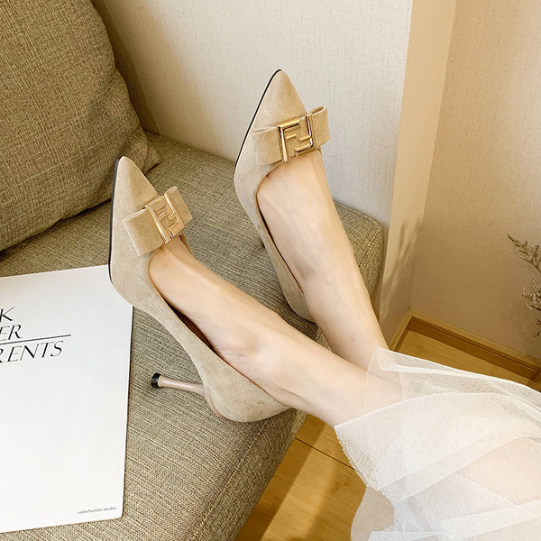 Pantofi casual dama cu decor metalic si tocuri inalte