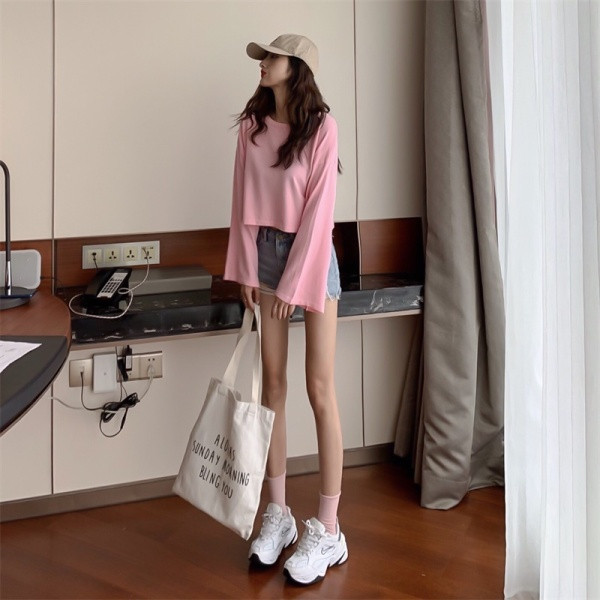 Ежедневна дамска блуза с овално деколте 