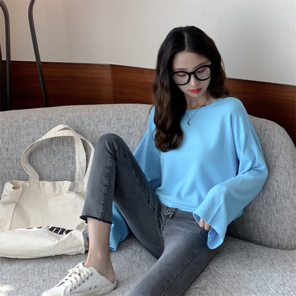 Ежедневна дамска блуза с овално деколте 