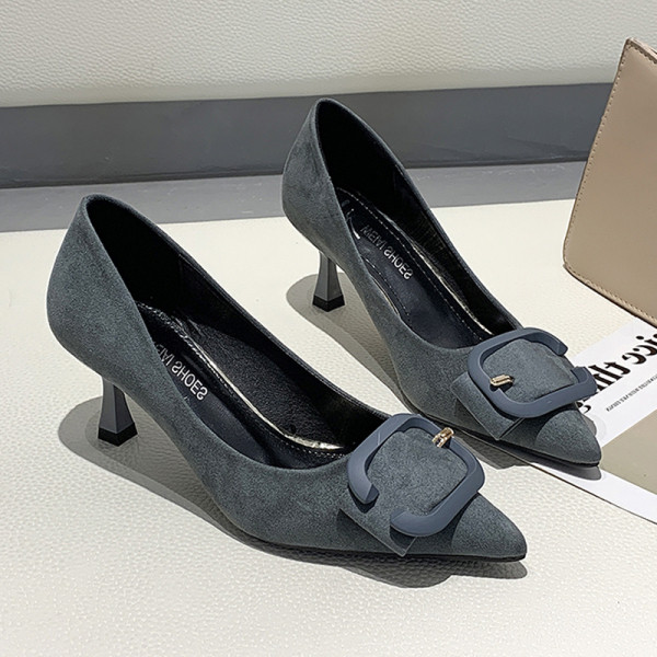 Sieviešu ikdienas apavi ar zemu papēdi no eko zamšādas