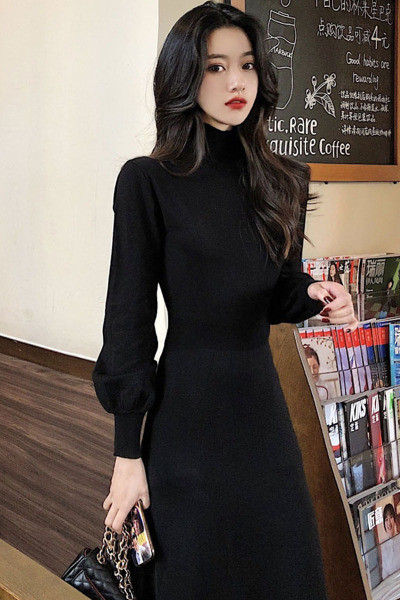 Дамска актуална дълга рокля с поло яка 