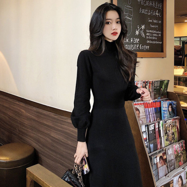 Дамска актуална дълга рокля с поло яка 