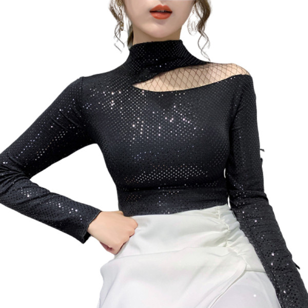 Дамска лъскава блуза с полу-висока яка и дълъг ръкав