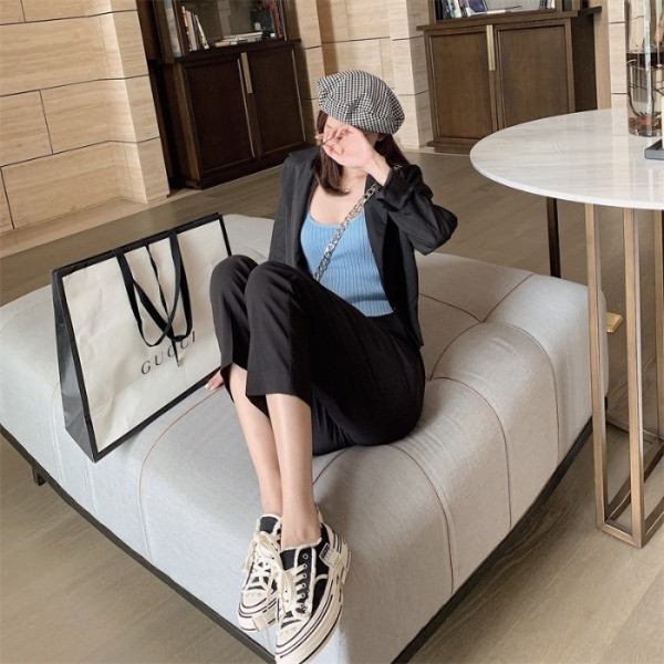 Hosszú női nadrág magas derékkal