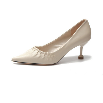 Sieviešu apavi no eko ādas smaila modeļa un plāna papēža