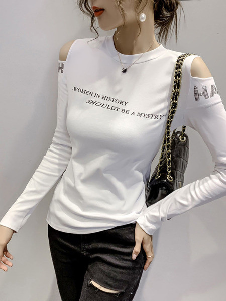 Ежедневна дамска блуза с голи рамене и надпис