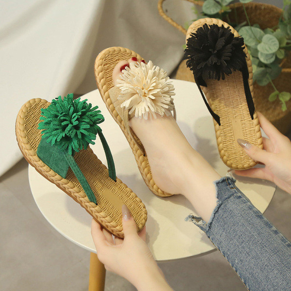 Női alkalmi papucs 3D elemmel és lapos talppal