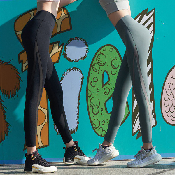 Спортен дамски клин с висока талия и прозрачни части