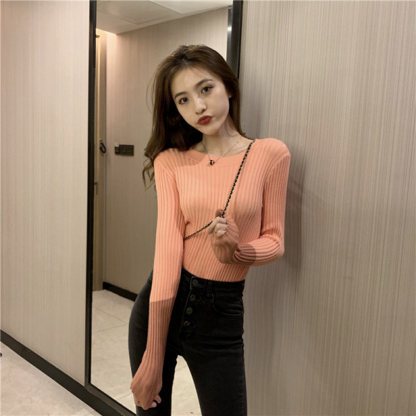 Pieguļoša sieviešu blūze no velveta džersija ar krāsainām piedurknēm