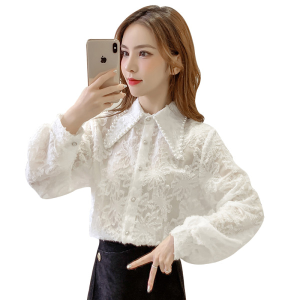 Stiilne naiste särk klassikalise krae ja dekoratiivpärlitega