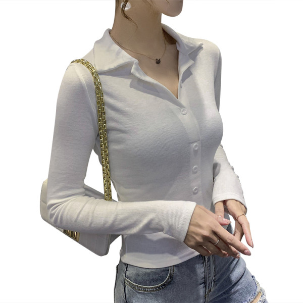 Moteriška palaidinė su sagomis ir klasikine apykakle