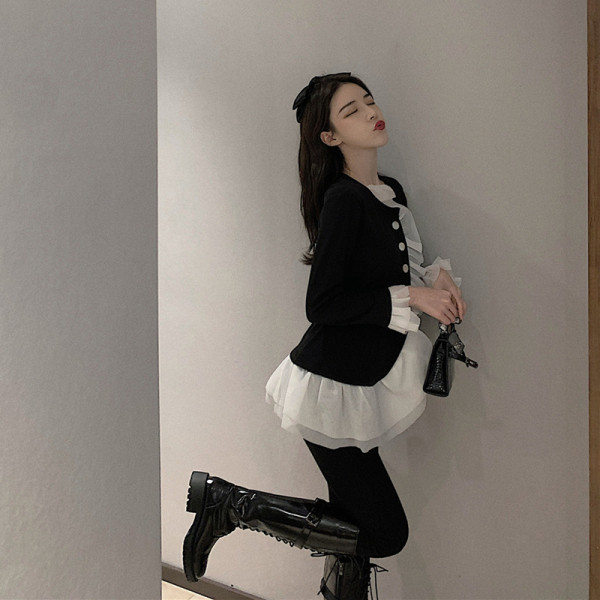 Retro moteriški marškiniai su tiulio elementais ir sagomis