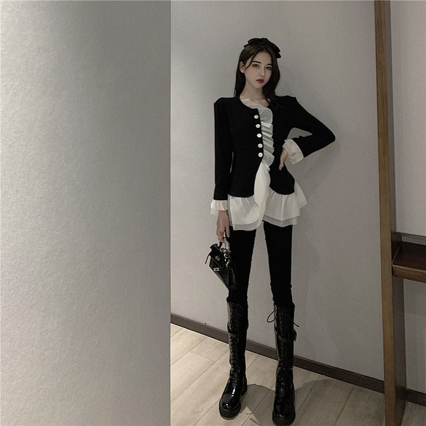 Retro moteriški marškiniai su tiulio elementais ir sagomis