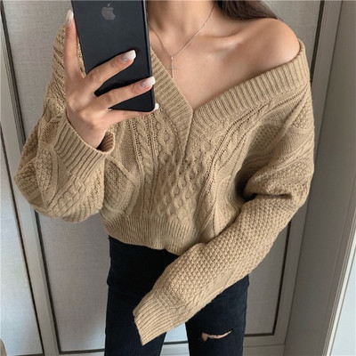 Lühike spitsikaelusega naiste kampsun