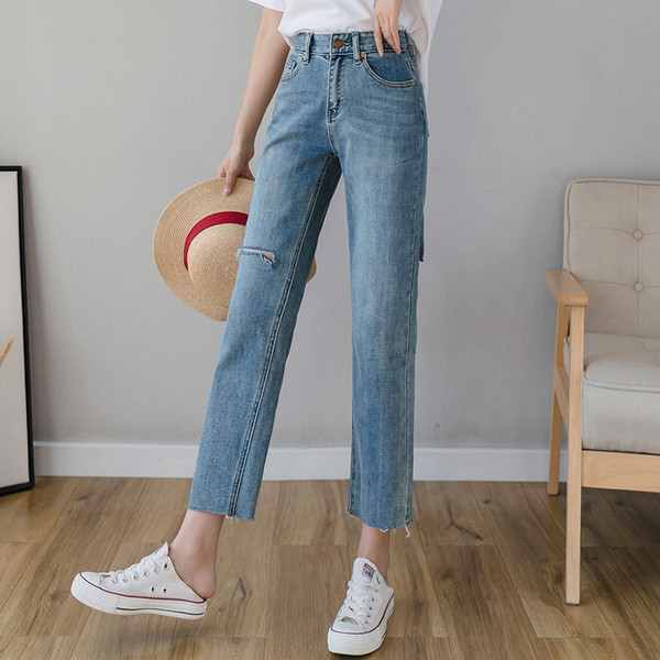 Lezser női farmer 9/10 hosszban, szakadt motívumokkal