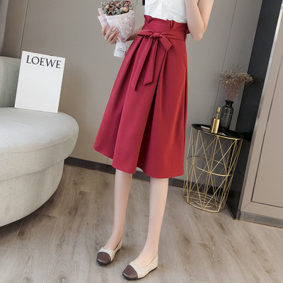 Model fustă de damă croiată cu talie înaltă și cravate