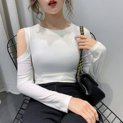 Női alkalmi blúz ovális nyakkivágással és csupasz váll