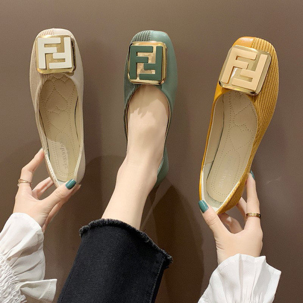 Laisvalaikio moteriški batai su metaline sagtimi ir plokščiu padu