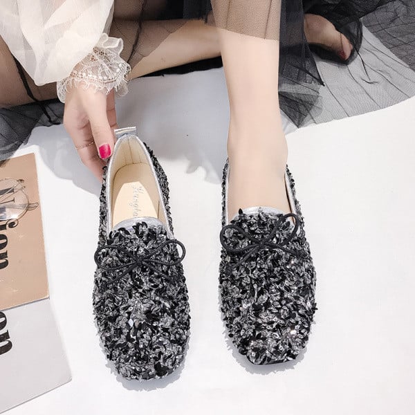 Sieviešu ikdienas apavi ar fliteriem un lenti