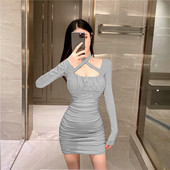 Modernus moteriškos suknelės modelis ilgomis rankovėmis