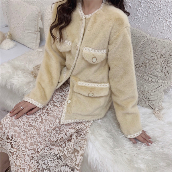 Elegáns női hosszú csipkeruha, hosszú ujjal