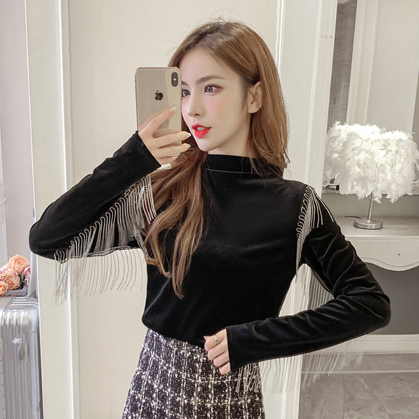 Sieviešu blūze ar pusaugstu apkakli un garām piedurknēm