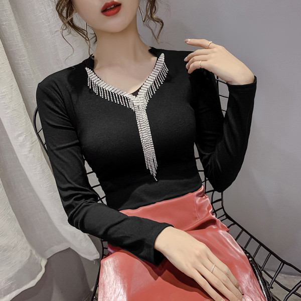 Дамска актуална блуза с дълъг ръкав и декоративни камъни