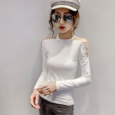 Moteriška laisvalaikio palaidinės modelis su ovalia iškirpte