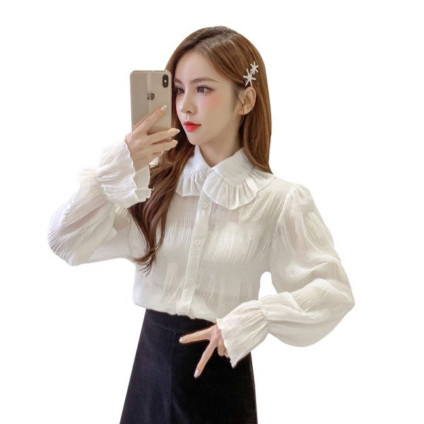 Stilīgs sieviešu krekls ar klasisku apkakli ar garām piedurknēm